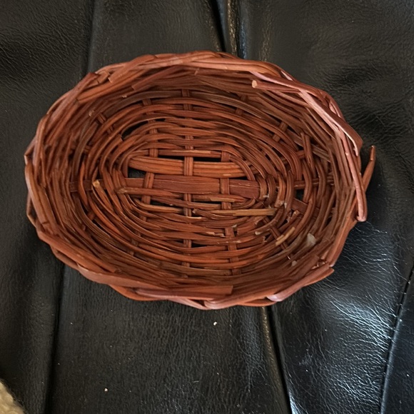 Vintage lion with basket - Picture 9 of 10